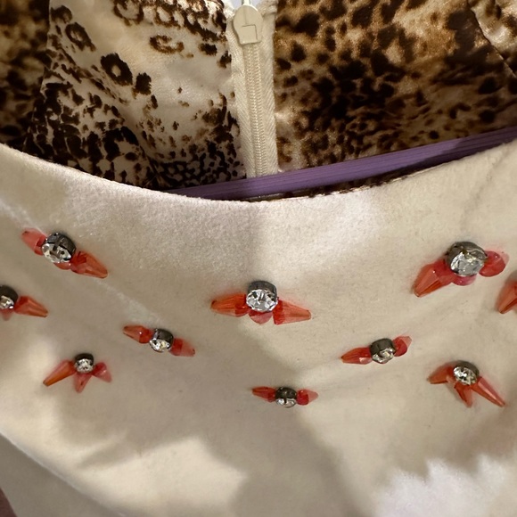 Super cute short sleeves sweater made by Leo Sicairo designer. - Picture 1 of 2